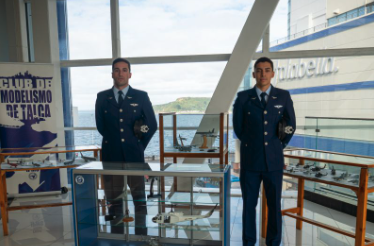 La Fuerza Aérea de Chile conmemoró su 95° aniversario en Paseo Costanera